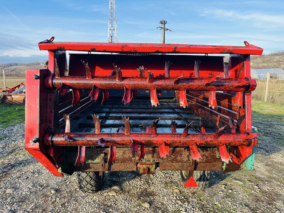 Mig gunoi Kirchner 3.2 tone, remorca de imprastiat balegar,inproscator