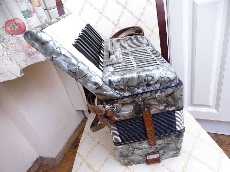 Акордеон "Weltmeister" – винтидж украса, декор - дом или заведение