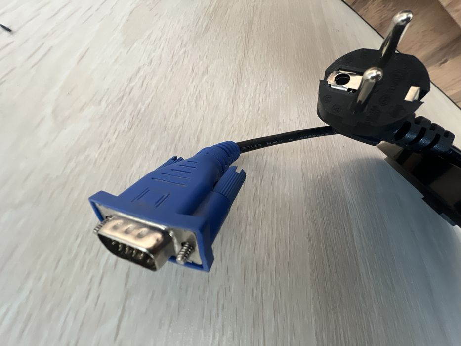 Монитор 24дюйма на пк продам