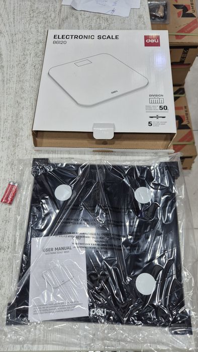 Taroz Deli elektron odam taroz sifat zoʻr yengi ranglari bor harxil.