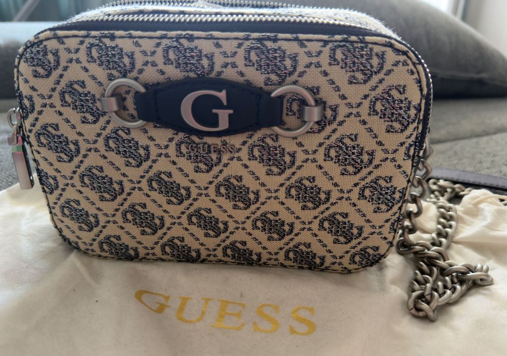 Нова чанта Guess