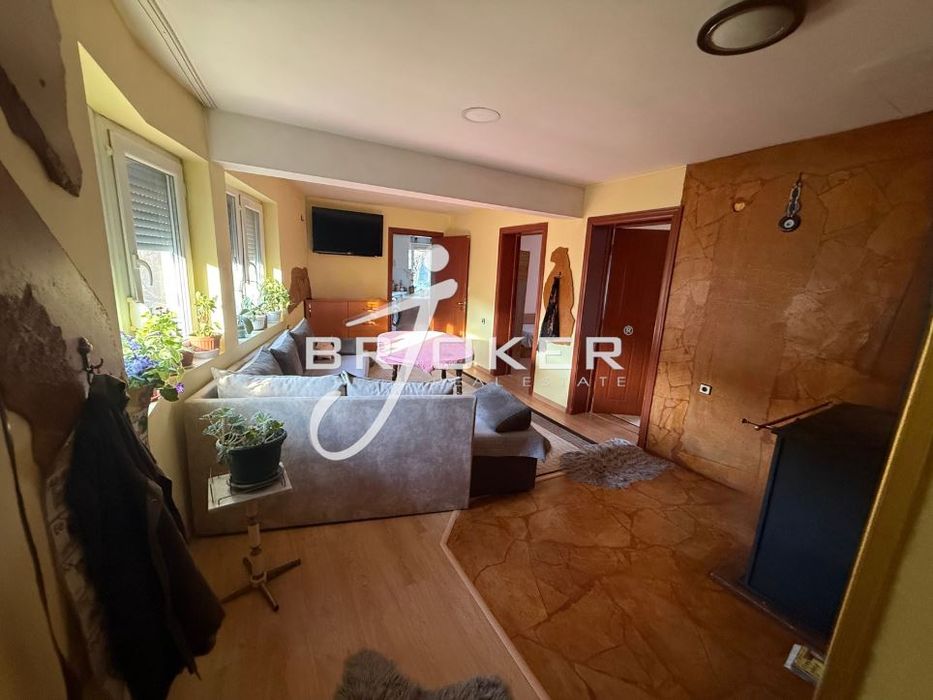 Къща в Кърджали-с.Резбарци площ 180 цена 280000