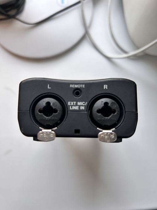 цифровой рекордер  Tascam DR-40