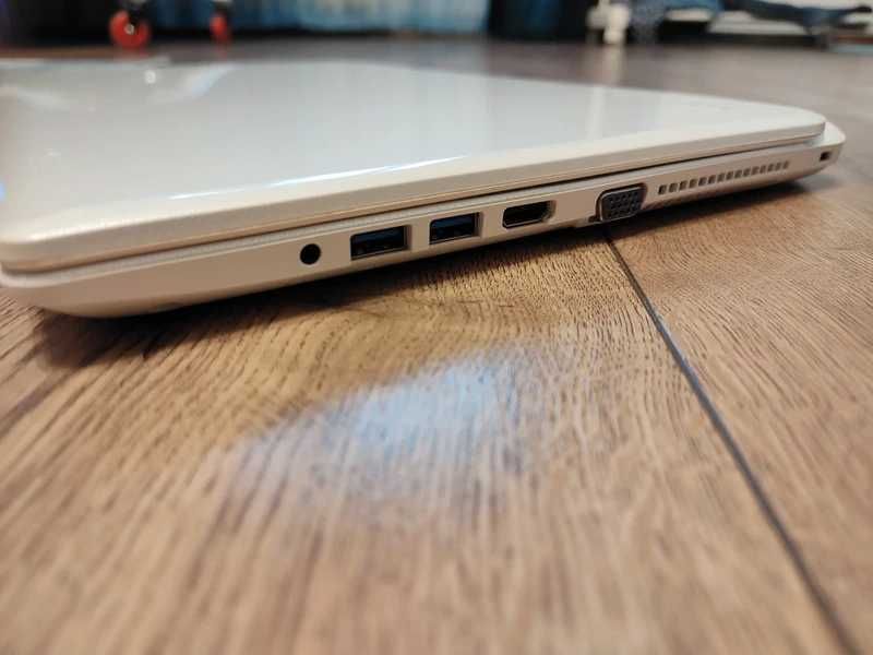 Laptop Toshiba ca nou!!!