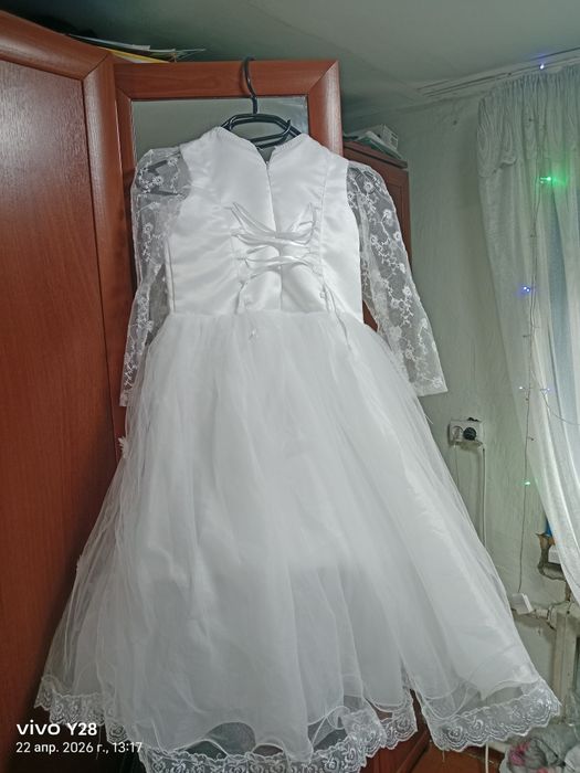 Продам белое платье