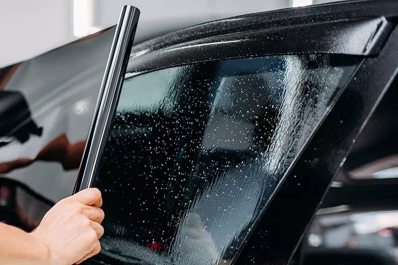 Tanirovka laminatsiya broniplenka kuzov skidka