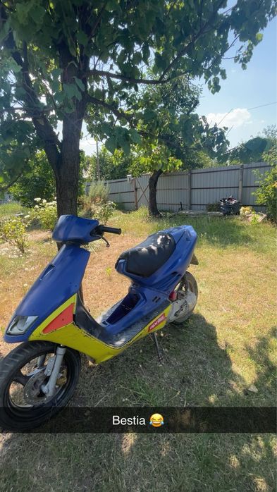 Se vinde un aprilia sr 50cc,