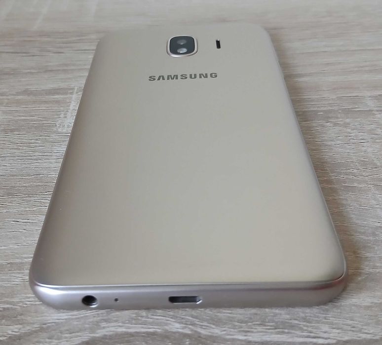 Samsung Galaxy J4 (SM-J400G/DS)