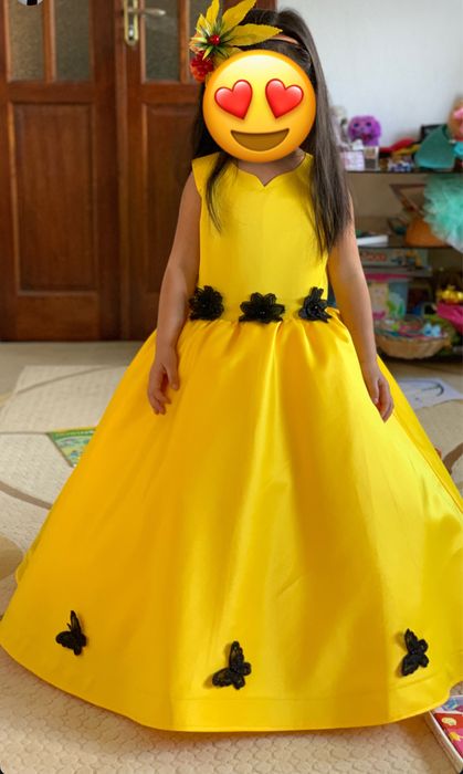 Платье нарядное, на 4-7 лет