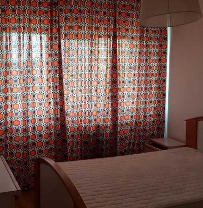 Дава се под наем Двустаен апартамент в Пловдив, Гагарин - 65 кв.м за 270.3 € - Снимка #1