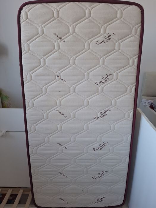 Кошара Лорели 120/60+матрак Магнифлекс Пиер Карден +подарък към нея