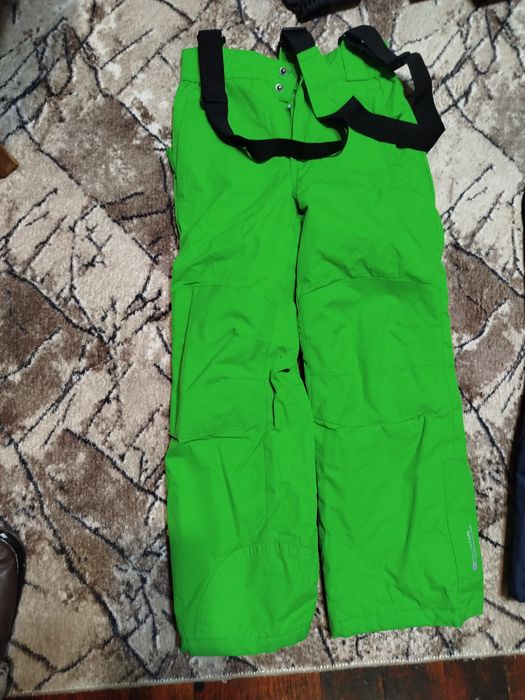 Ски гащеризони .