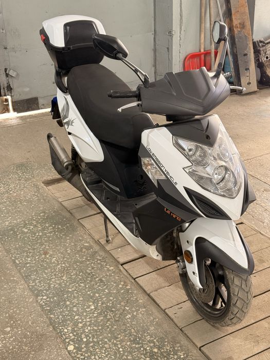 Продам скутер Racer 50