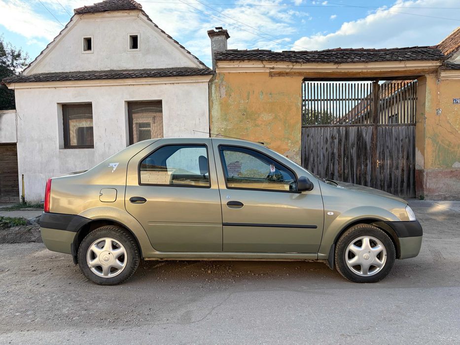 Vand Dacia Logan Fara servodirectie si AC