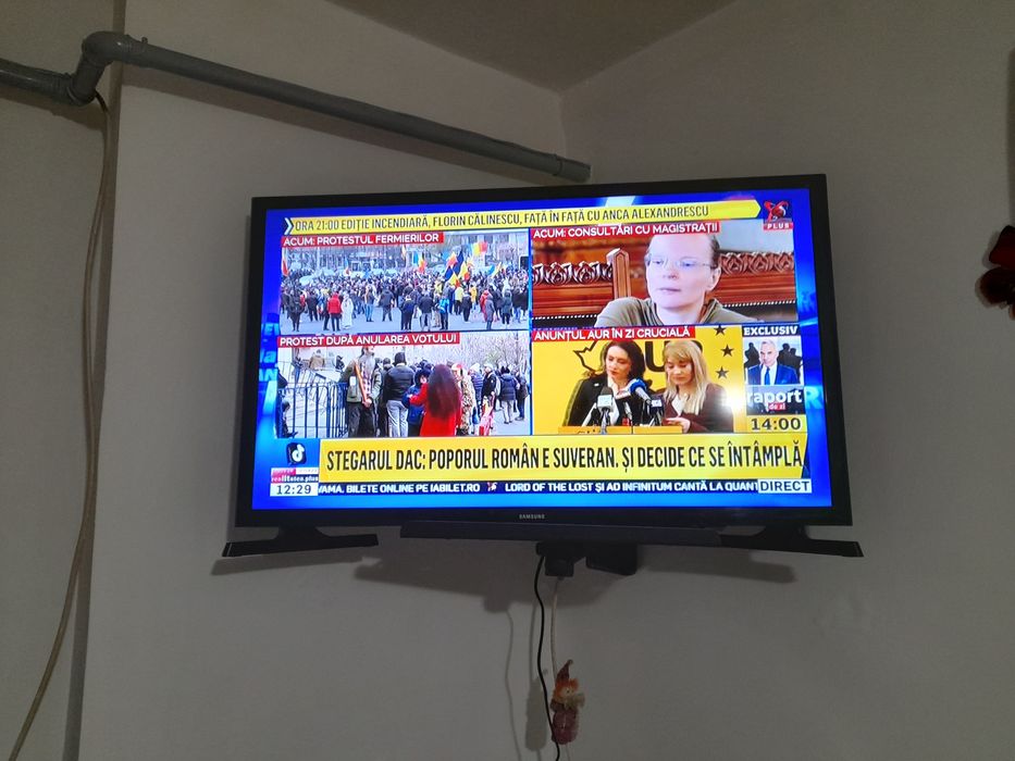 Televizor Samsung model UE32M4002AK