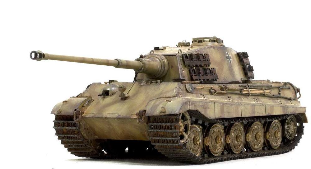 Тяжелый немецкий танк T-VIB «Королевский Тигр» с башней Хеншель