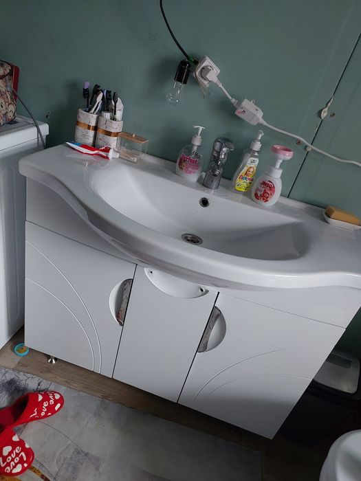 Продам шкаф и раковину