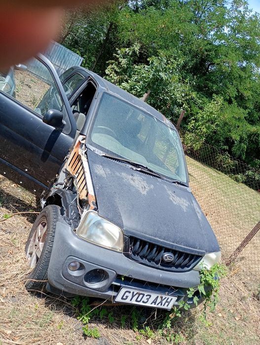 Vând piese second-hand