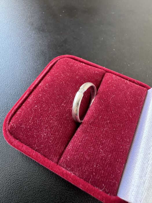 Кольцо золото с бриллиантом