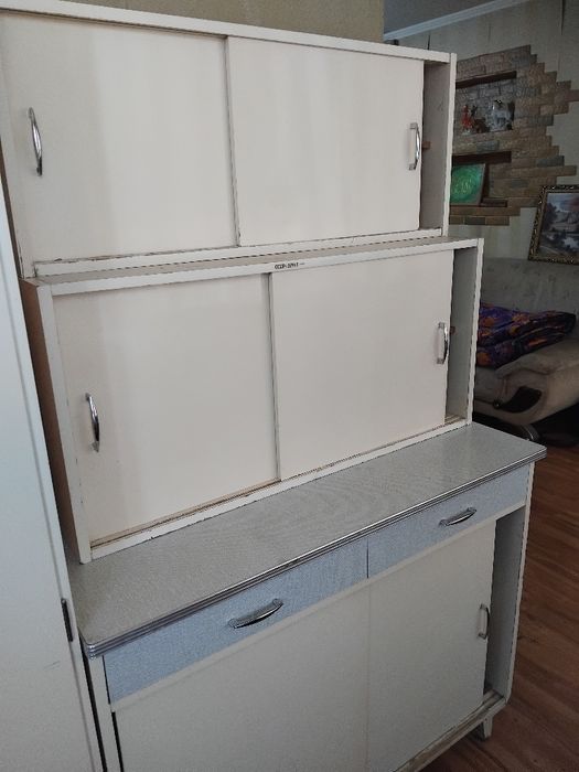 Продаю кухонную мебель производство России