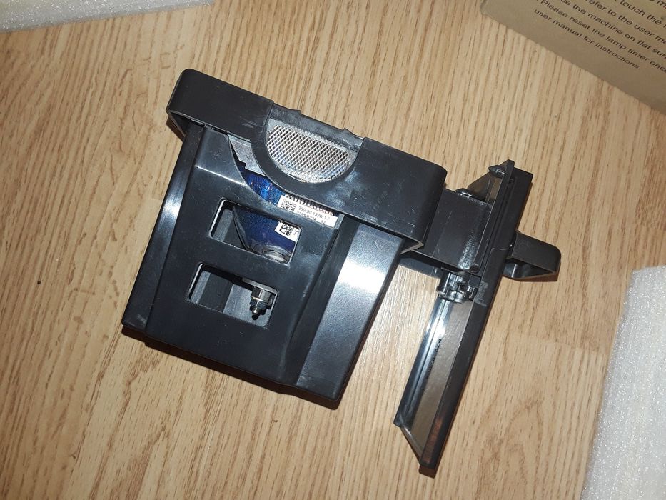 Proiector pentru Panasonic model TY-LA2006  pret 150ei fix nu negociez