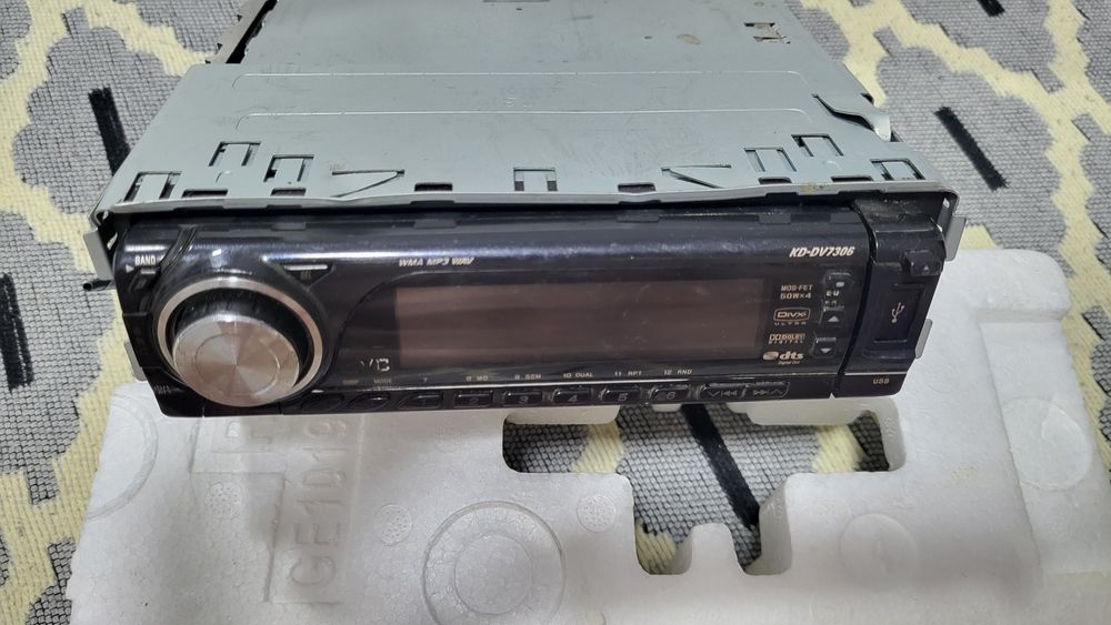 Продам автомагнитолы JVC,  DVD диски, видео и Element-5, mp3 USB
