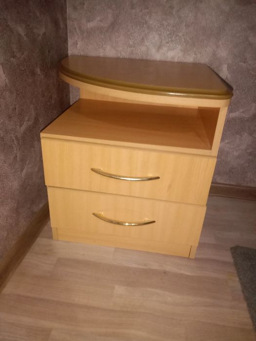 Продам две тумбочки