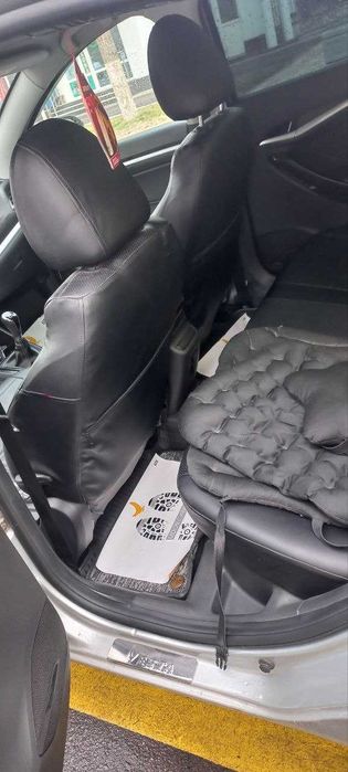 Продам авто чехлы из эко кожи на Lada Vesta (б/у)