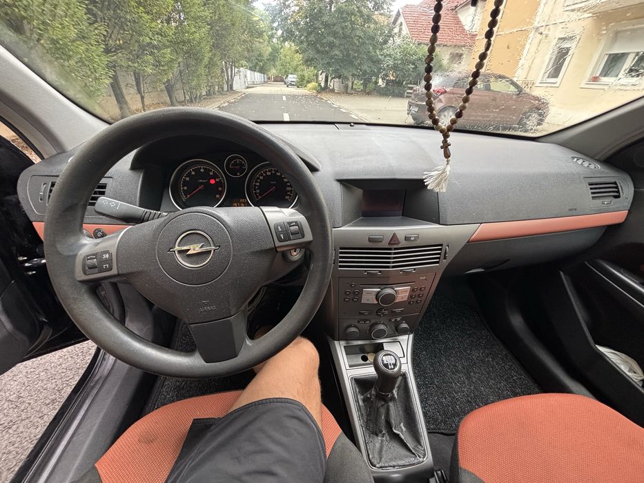 Opel Astra H 1.6i