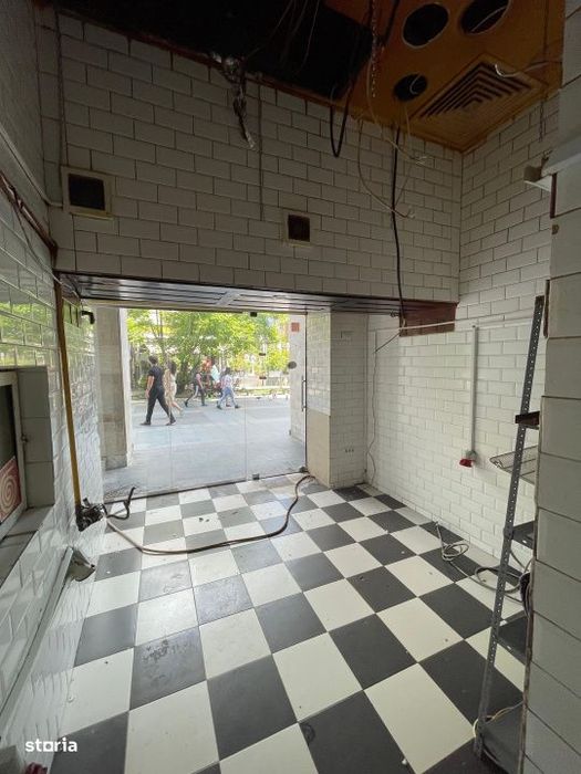 Spatiu comercial, 32 mp, zona Centru