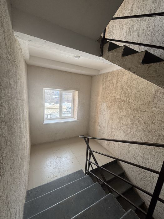 Продам 2х комн 10 микрорайон