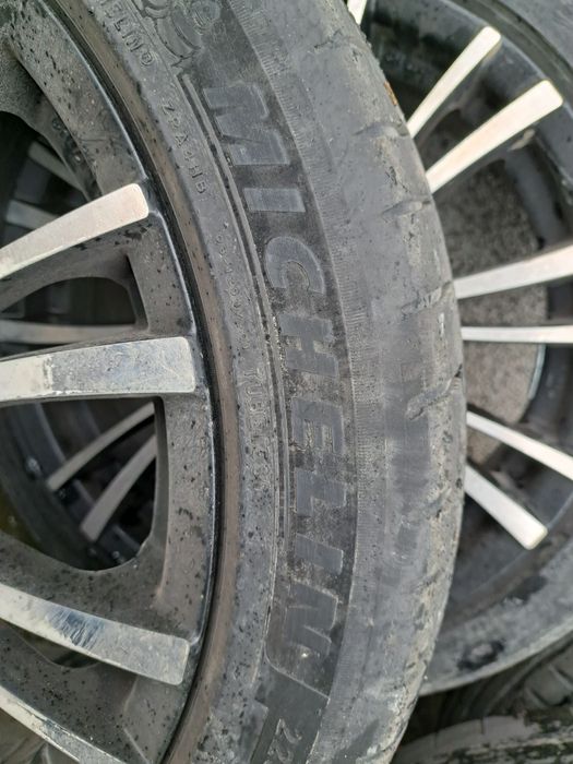 Гуми с джанти 17 цола 5×114.3