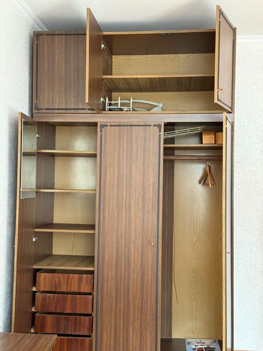 Продам шкаф для спальни
