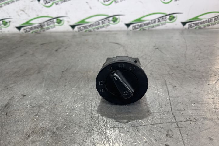 Comutator faruri bloc lumini 1C0941531A / 1C0 941 531 A Volkswagen VW