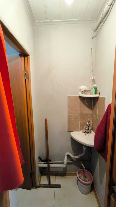 Продаётся КОММЕРЧЕСКОЕ ПОМЕЩЕНИЕ на Айбергенова - ПЕРВАЯ линия. Центр