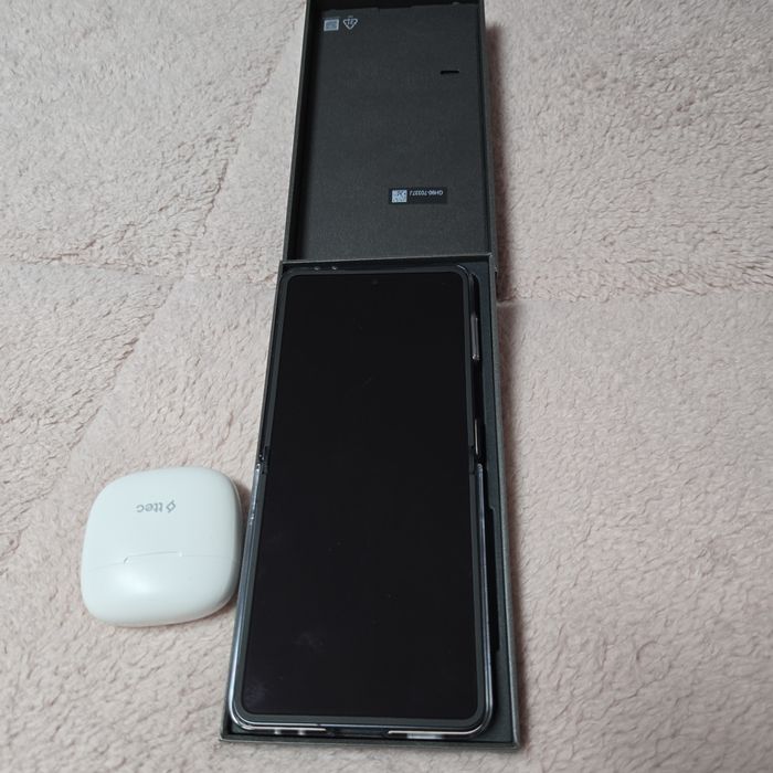 Нов ,Samsung galaxy flip 7