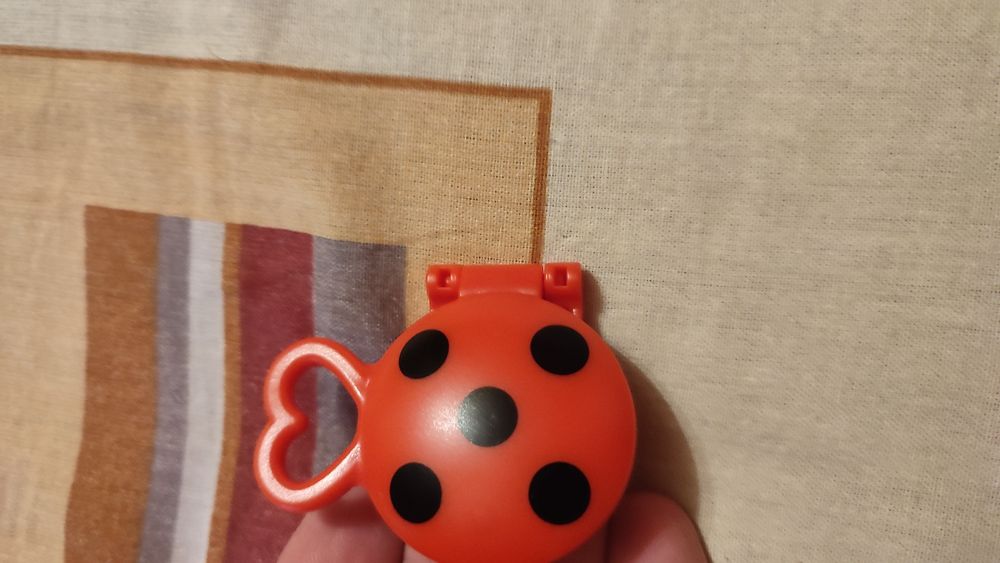 Suzetă bebe buburuza