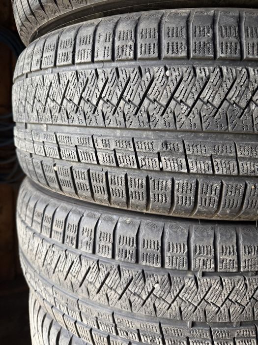 Продам резину 235/55/19