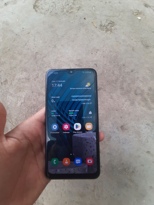 A10s 32gb ishlashi, holati zor