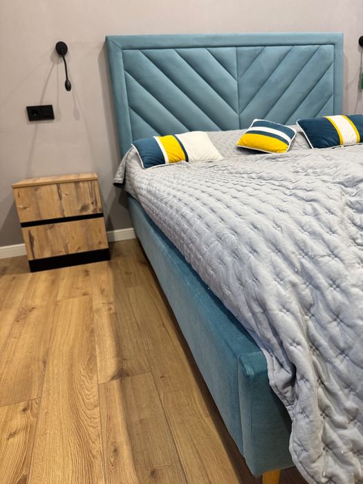 Продам двухспальную кровать