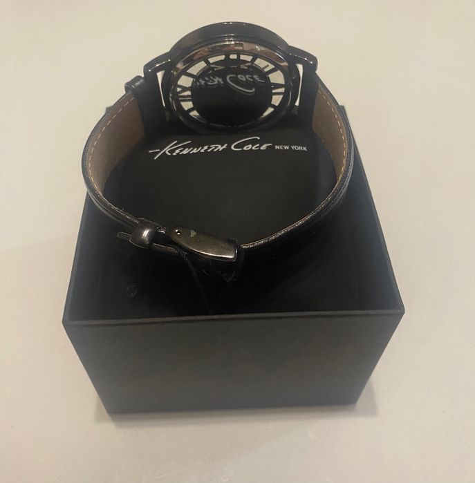 Мъжки часовник “ Kenneth Cole” (Нов)