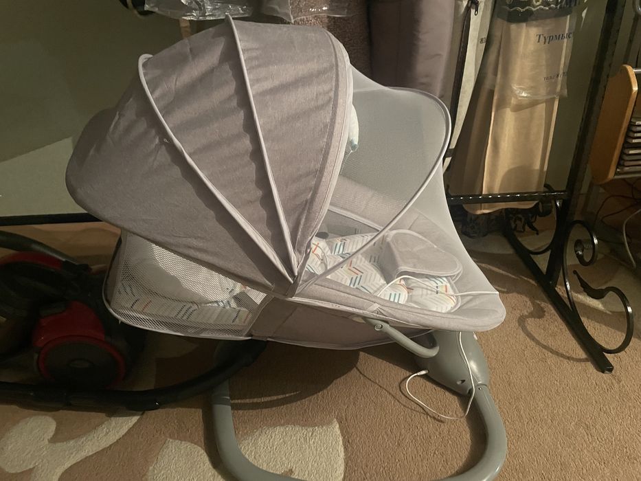 Продам маятниковый коляску