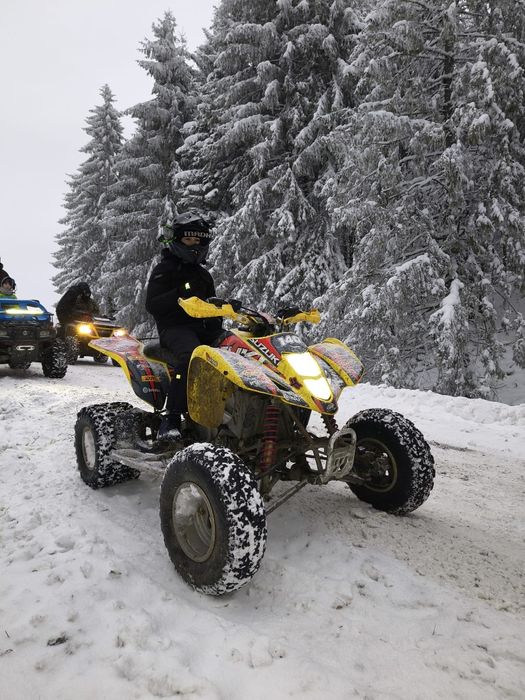 Vând Suzuki ltz 400