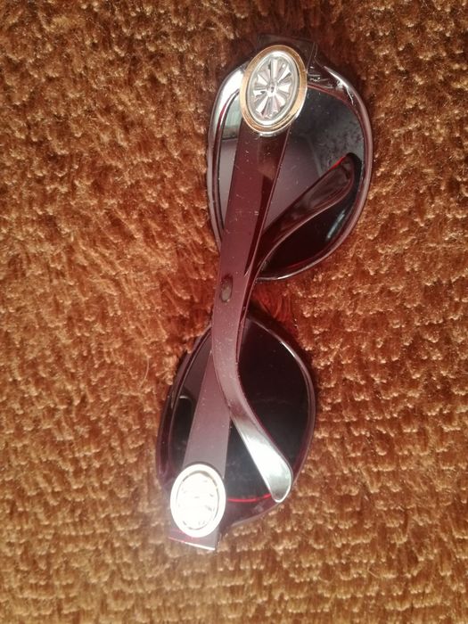 Очки солнцезащитные