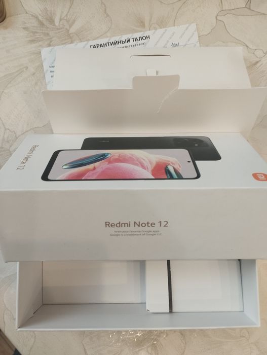 Телефон Redmi Note 12