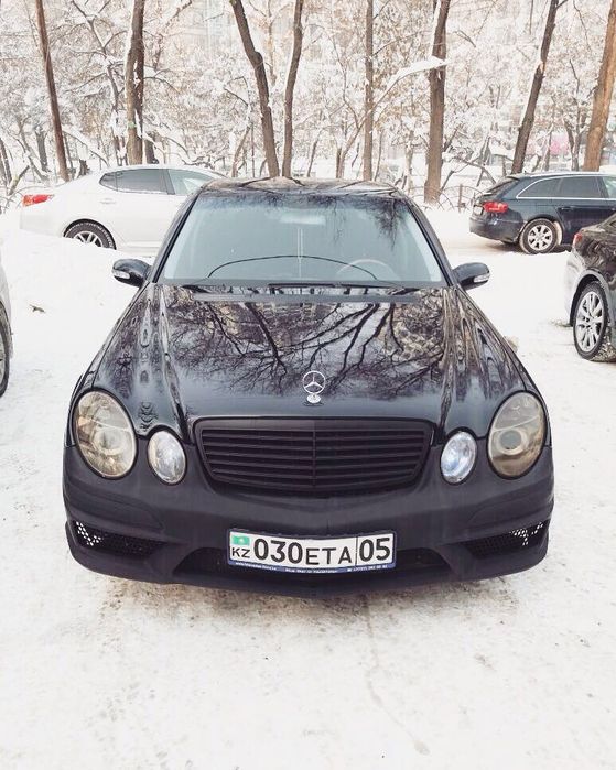 Продам передний бампер AMG Мерседес е211