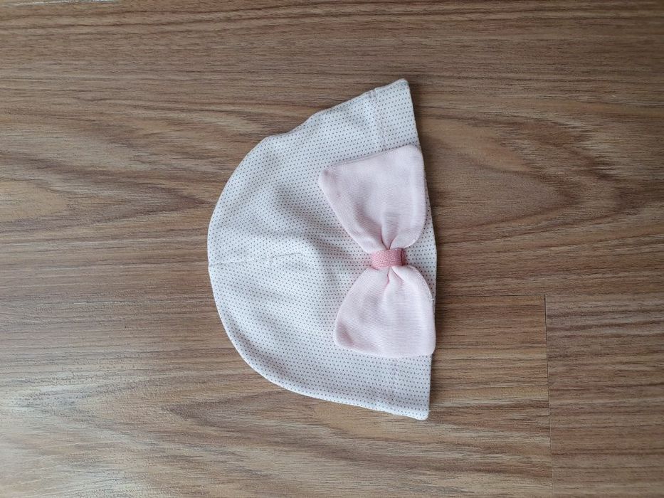 Лот летни шапчици на Mayoral,Okaidi; Benetton и др.