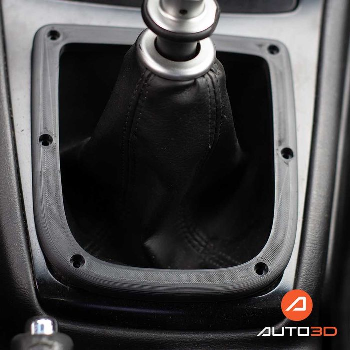 STI рамка около скоростен лост за Subaru Impreza 05-07