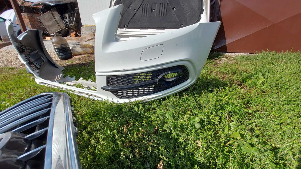 Преден капак броня и фар за Кю5 Q5