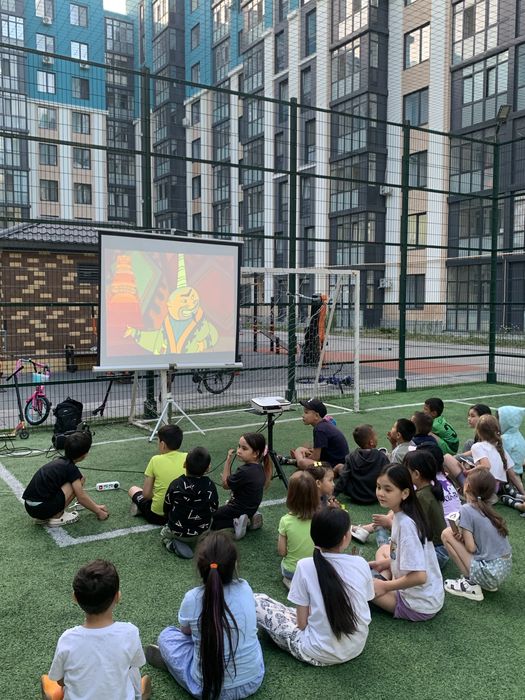 Аренда Проектора с экраном Epson